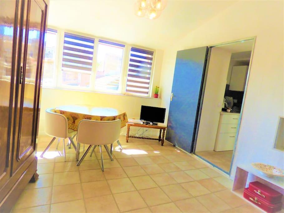 Apartmán La Terrasse Ensoleillee Arles Camargue Exteriér fotografie
